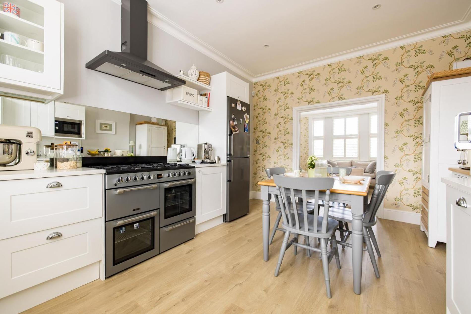The Montagu - 2 Bedrooms With Terrace In Kensington Apartment *